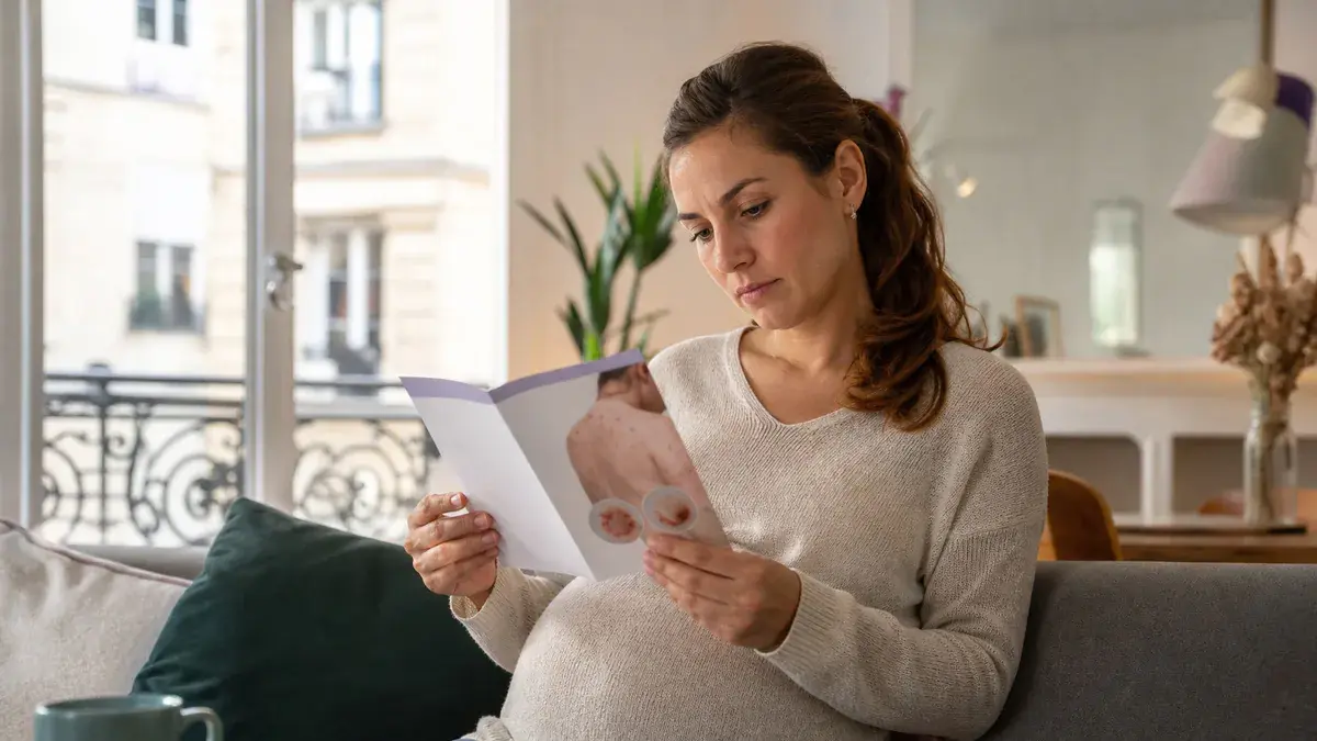 Varicelle chez la femme enceinte : risques et conduite à tenir après un contact avec une personne malade